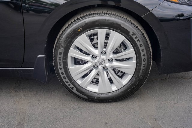 2025 Nissan Sentra S Image 9 of 30