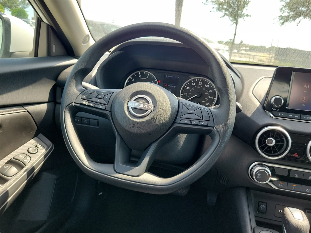 Vehicle image 8 of 11