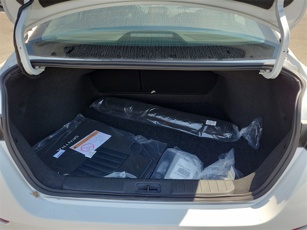 Vehicle image 5 of 11