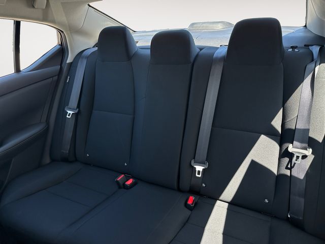 Vehicle image 12 of 20