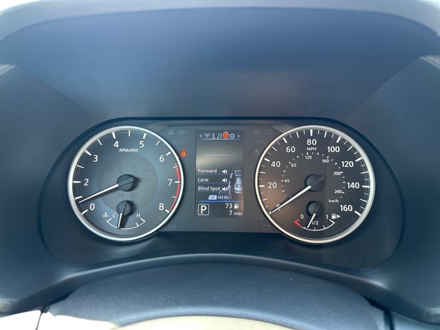 Vehicle image 17 of 20