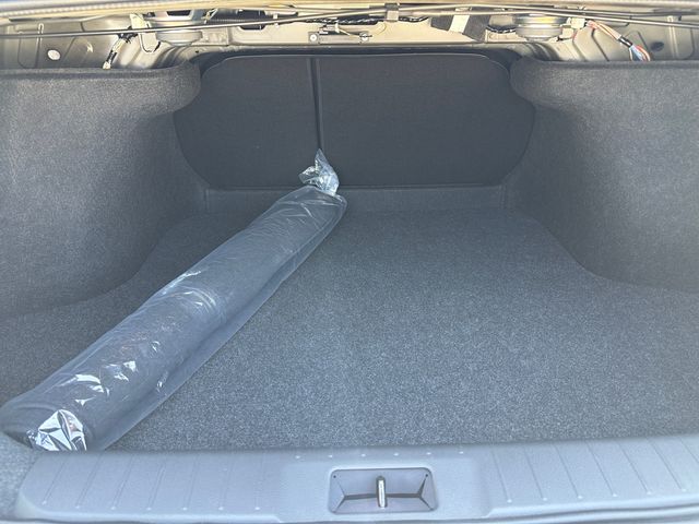 Vehicle image 10 of 20