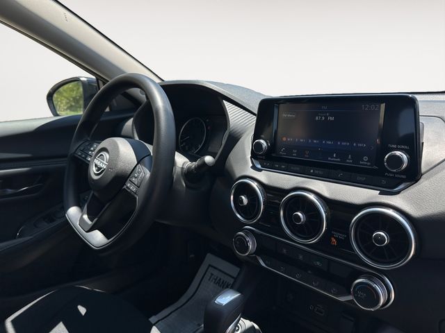 Vehicle image 16 of 20