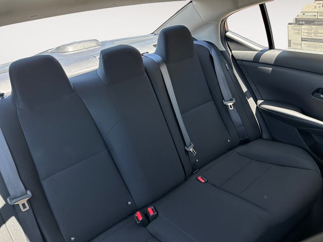 Vehicle image 11 of 20