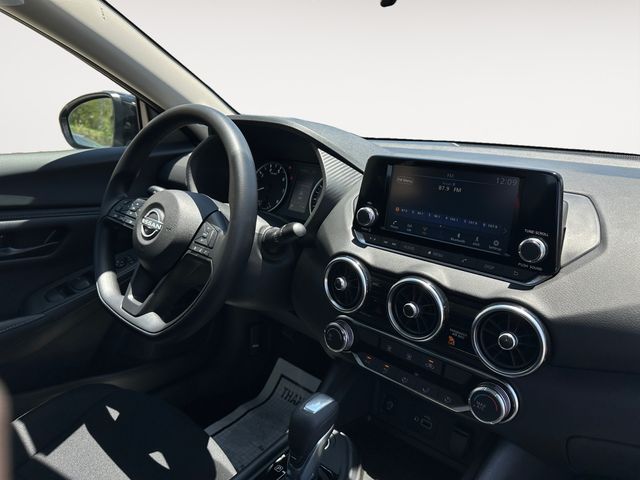 Vehicle image 16 of 20