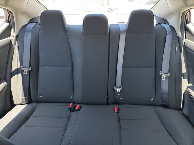 Vehicle image 13 of 20