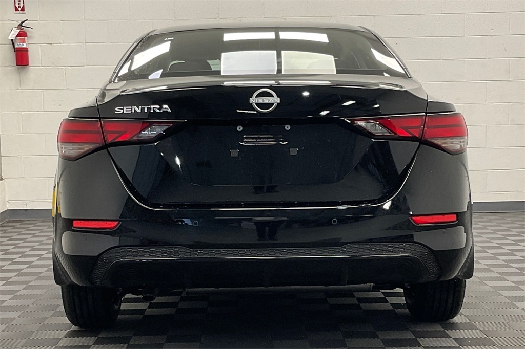 2025 Nissan Sentra S Image 3 of 14