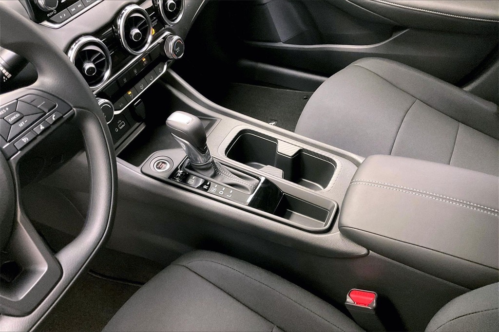 2025 Nissan Sentra S Image 11 of 14