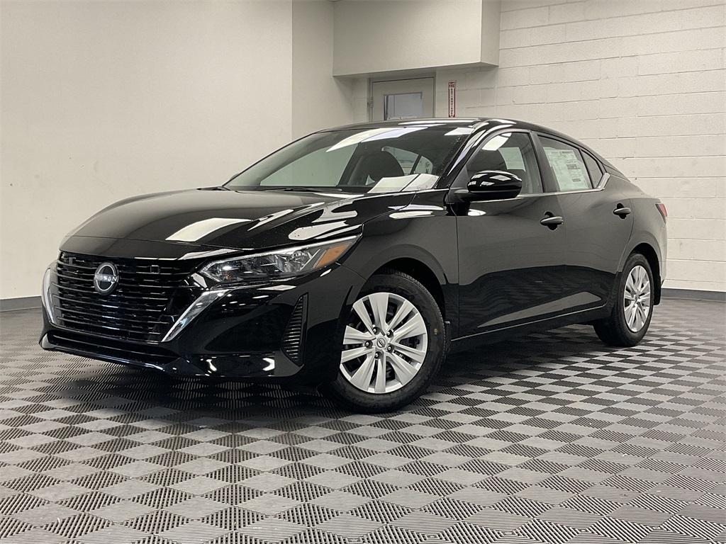 2025 Nissan Sentra S Image 1 of 14