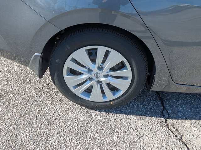 Vehicle image 8 of 26