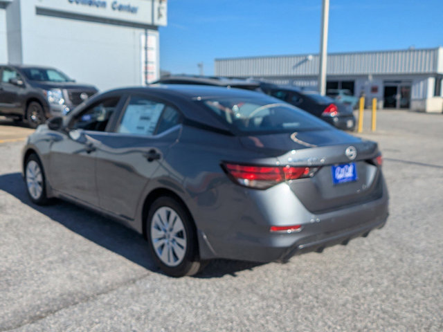 Vehicle image 7 of 26