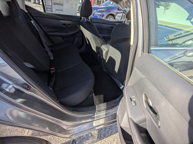 Vehicle image 10 of 26