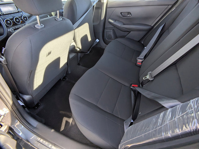 Vehicle image 11 of 26