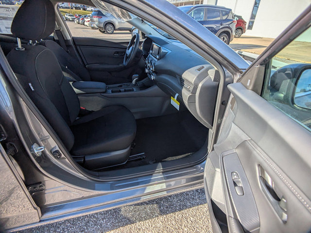 Vehicle image 12 of 26