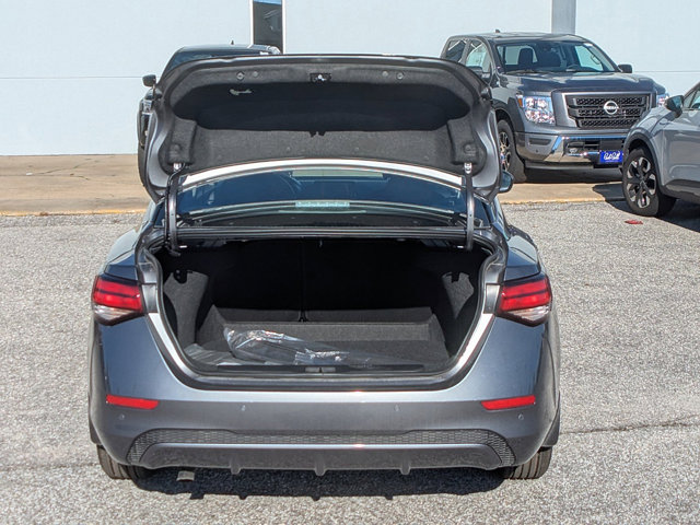 Vehicle image 9 of 26