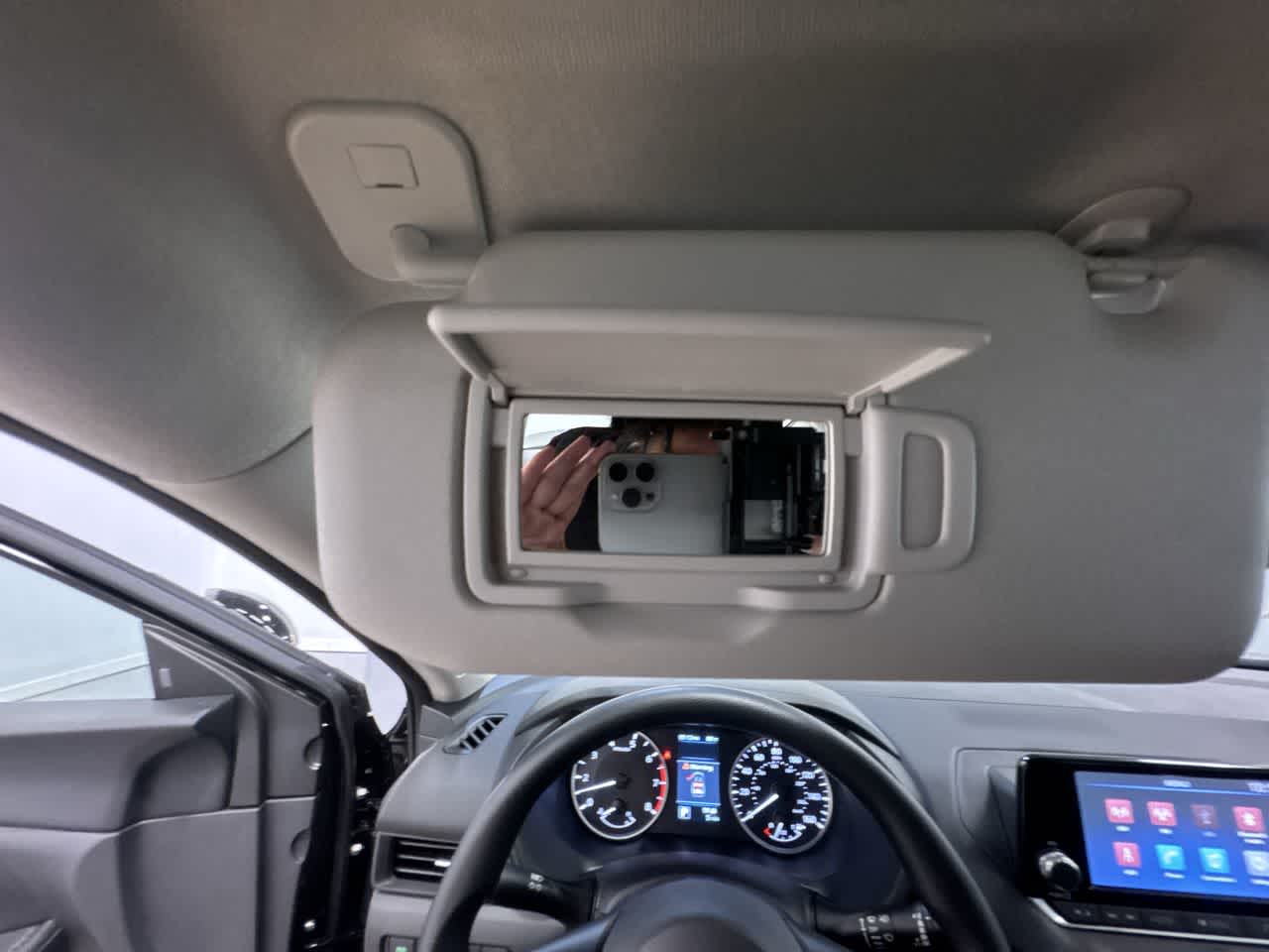Vehicle image 16 of 41