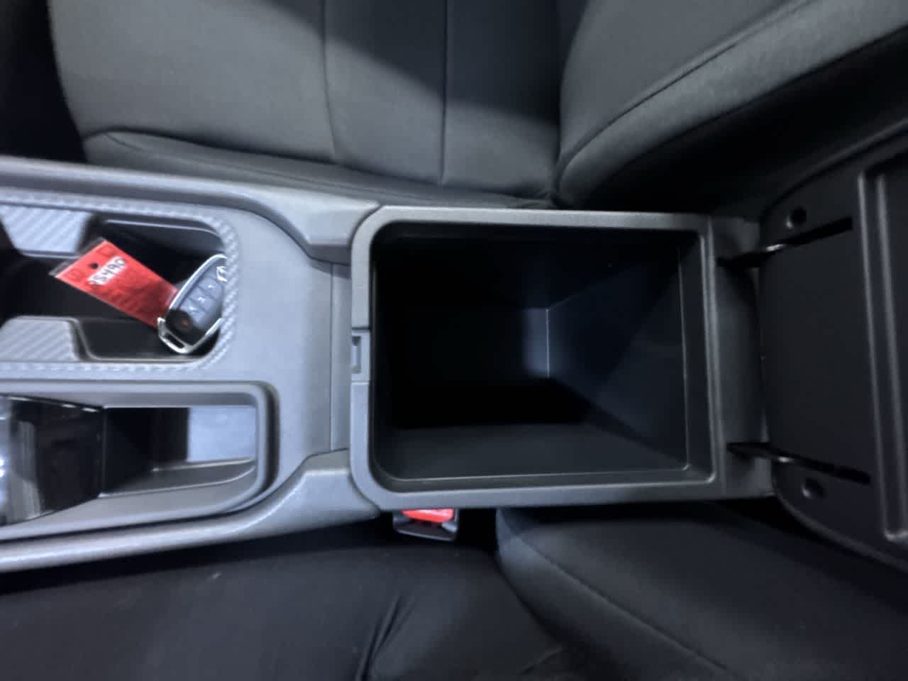 Vehicle image 25 of 41