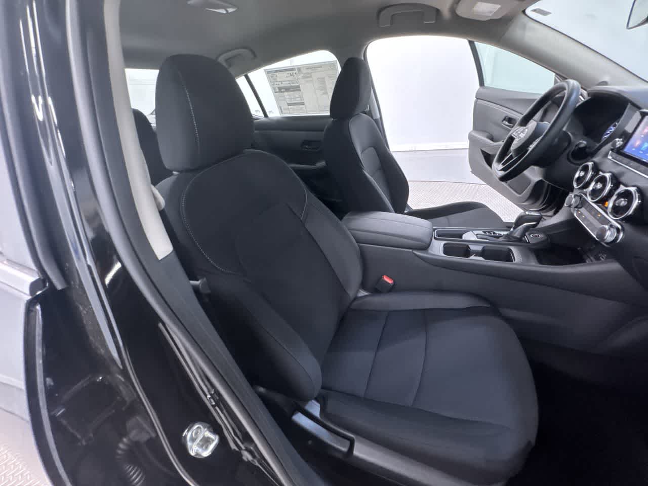 Vehicle image 12 of 41