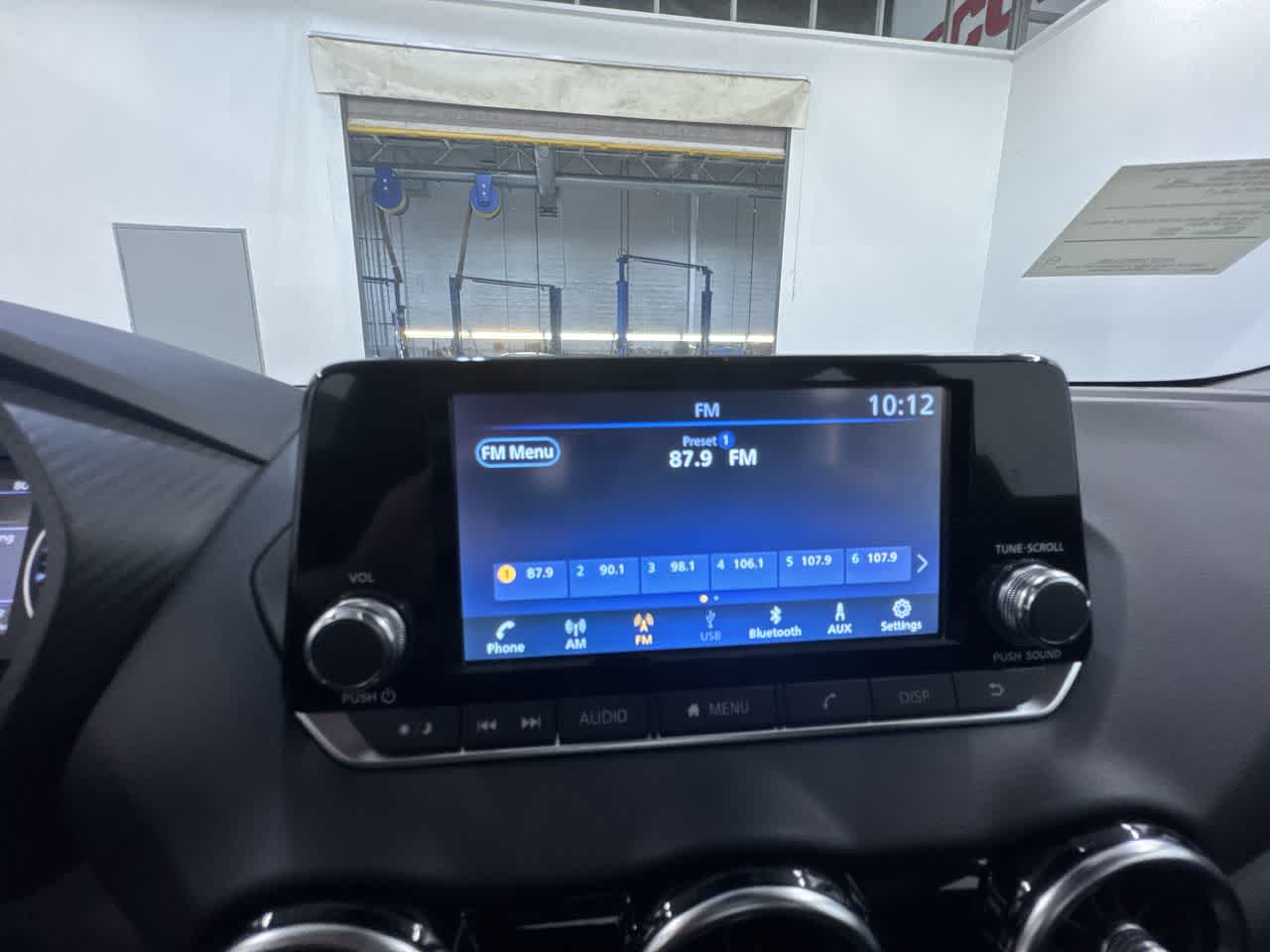 Vehicle image 18 of 41