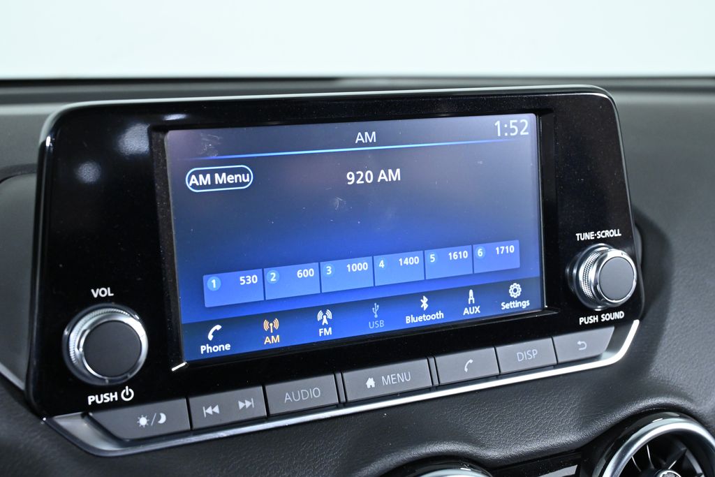 2025 Nissan Sentra S Image 17 of 26