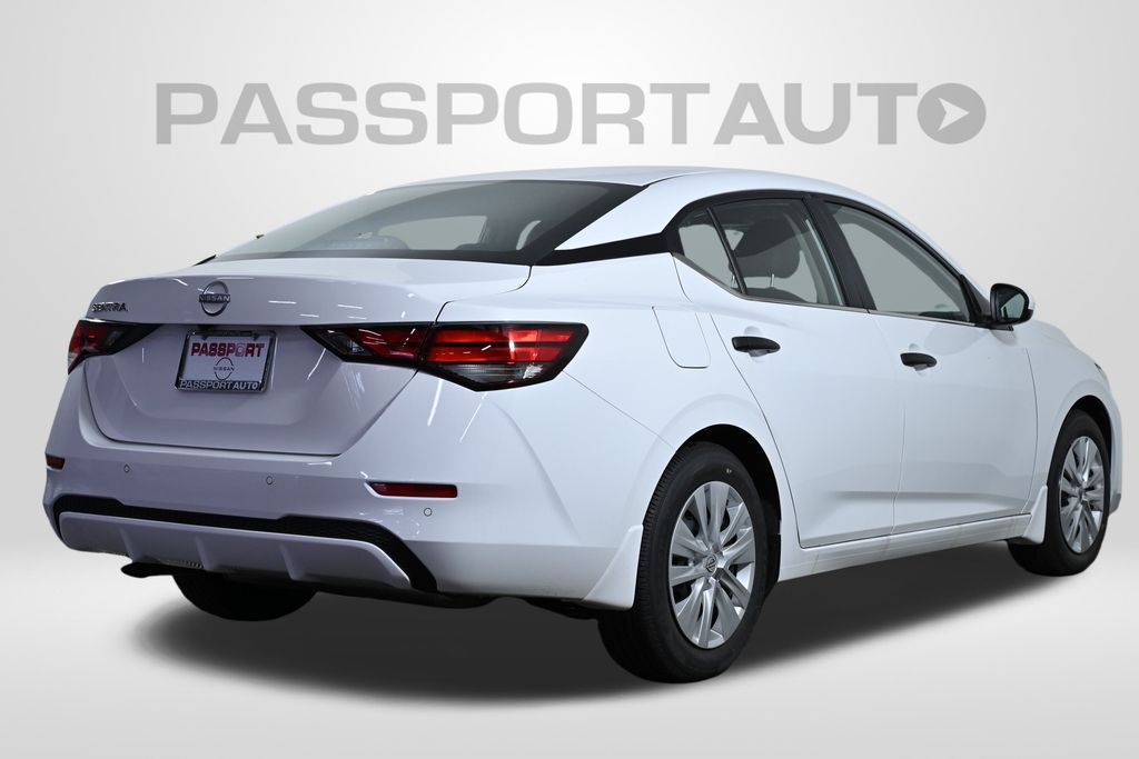 2025 Nissan Sentra S Image 4 of 26