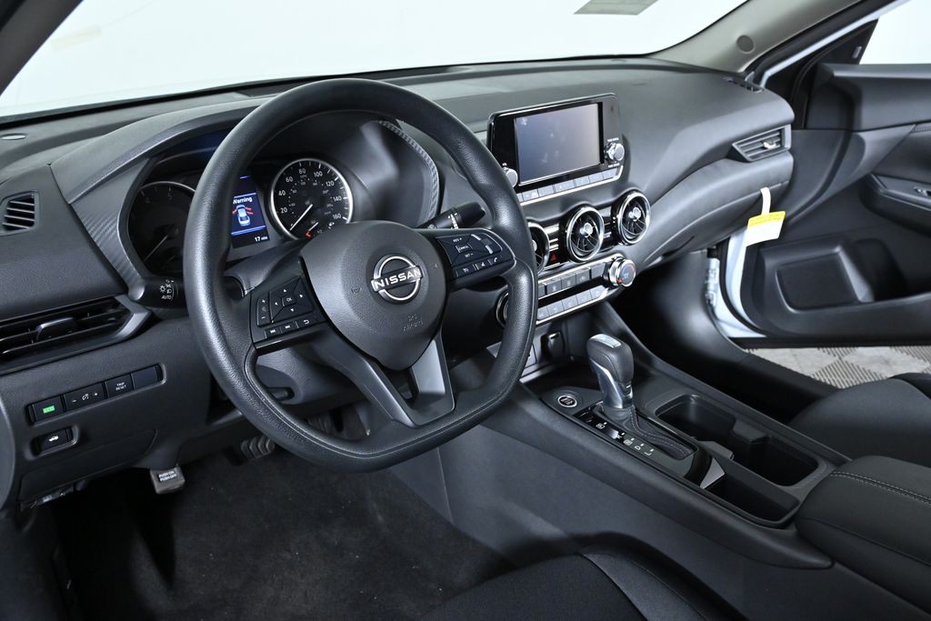 2025 Nissan Sentra S Image 14 of 26