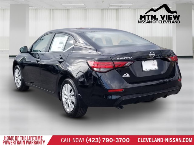 Vehicle image 4 of 18