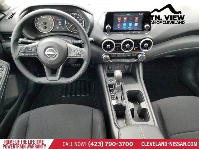 Vehicle image 7 of 18