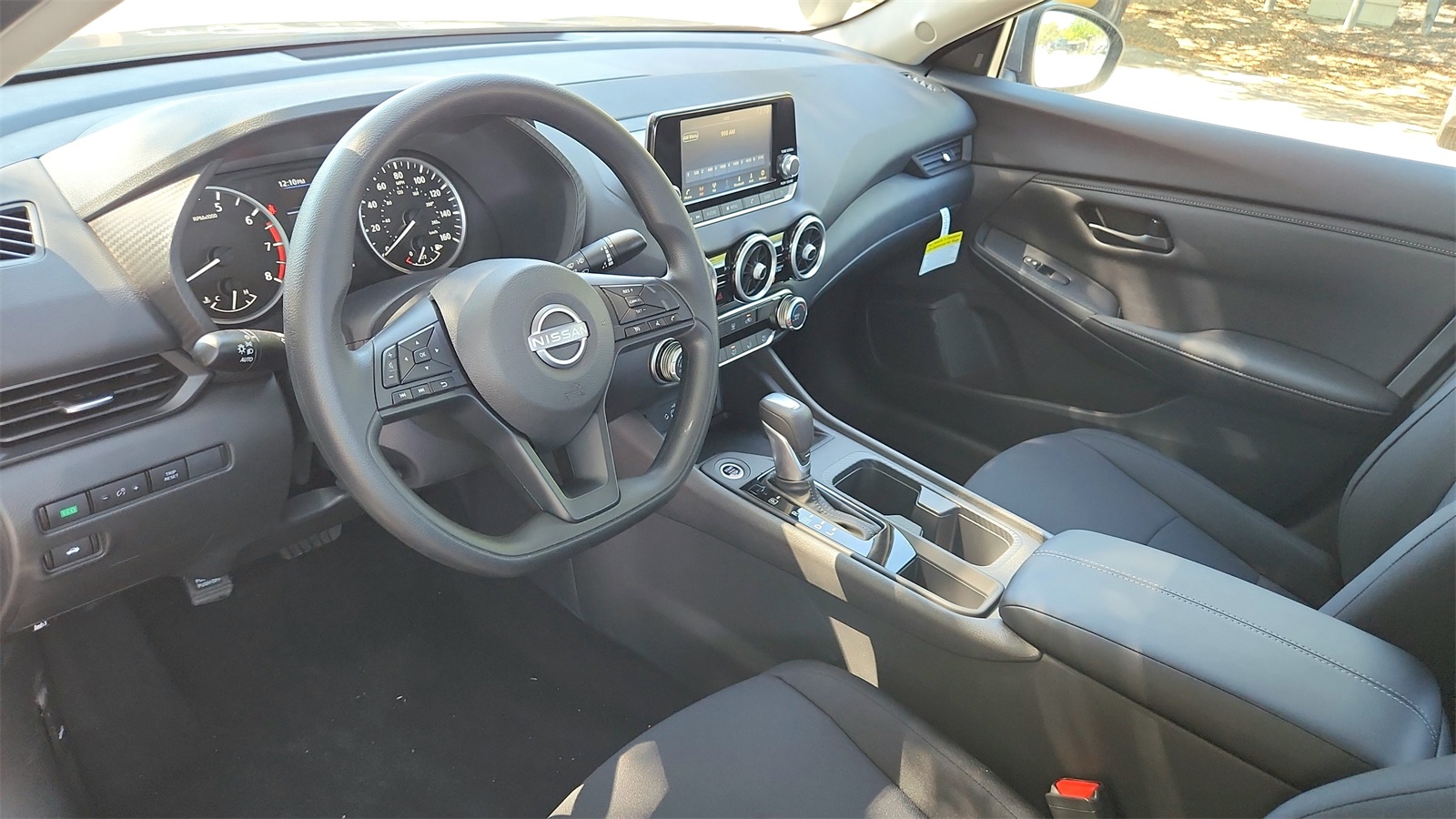 Vehicle image 9 of 21