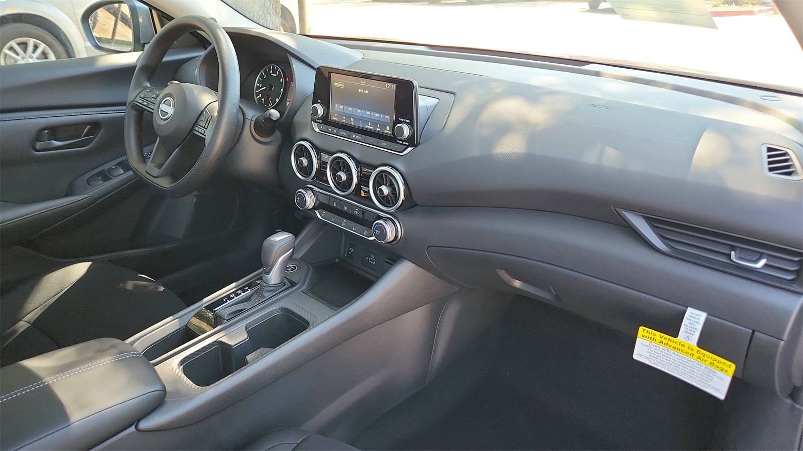 Vehicle image 19 of 21
