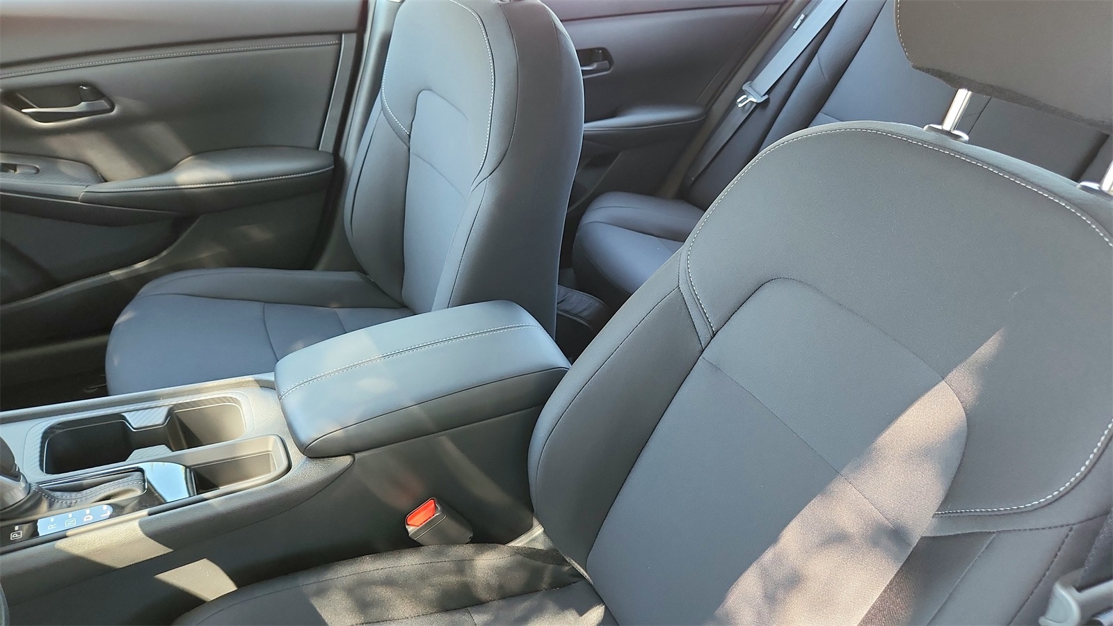 Vehicle image 10 of 21