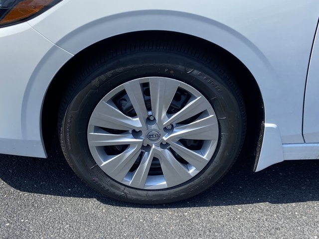 Vehicle image 7 of 19