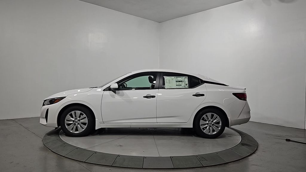 2025 Nissan Sentra S Image 8 of 29