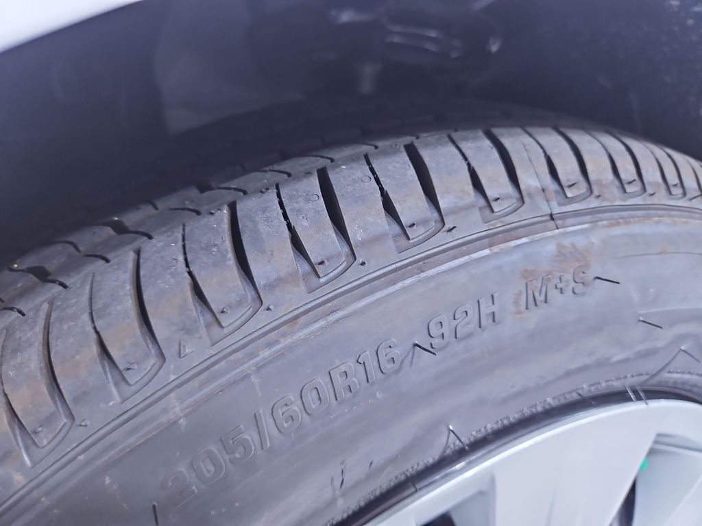 2025 Nissan Sentra S Image 11 of 29