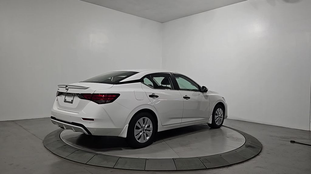 2025 Nissan Sentra S Image 5 of 29