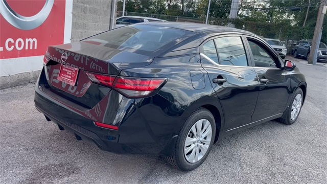 2025 Nissan Sentra S Image 10 of 23