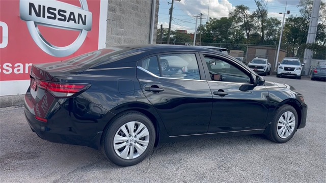 2025 Nissan Sentra S Image 11 of 23
