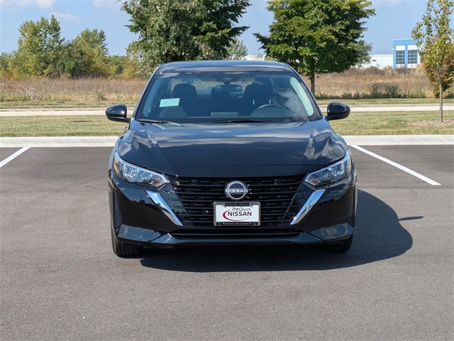 2025 Nissan Sentra S Image 2 of 29
