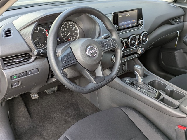 2025 Nissan Sentra S Image 17 of 29