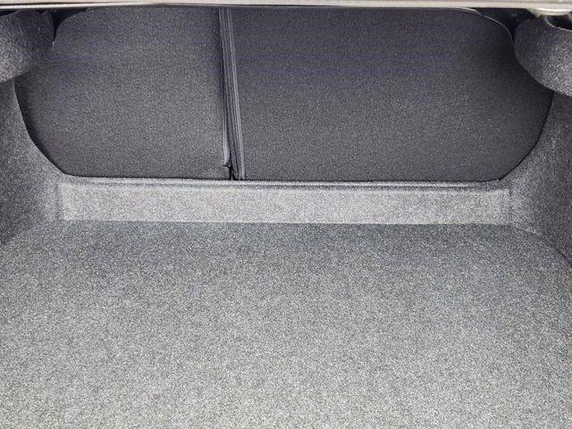 Vehicle image 7 of 22