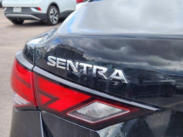 Vehicle image 8 of 22