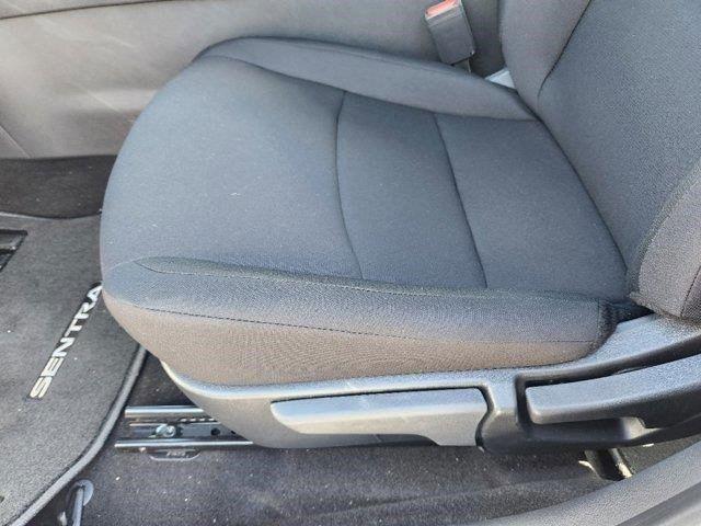 Vehicle image 11 of 22