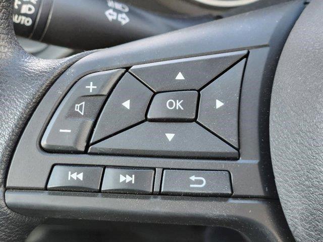 Vehicle image 17 of 22