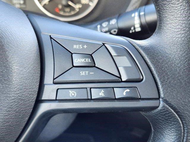 Vehicle image 18 of 22