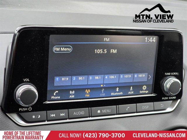 Vehicle image 13 of 16