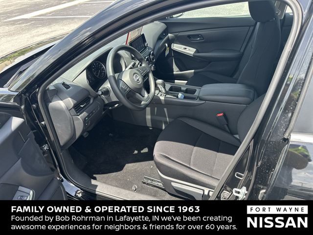 Vehicle image 34 of 36