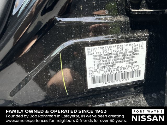 Vehicle image 21 of 36
