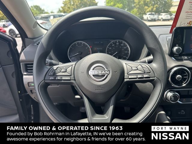 Vehicle image 32 of 36