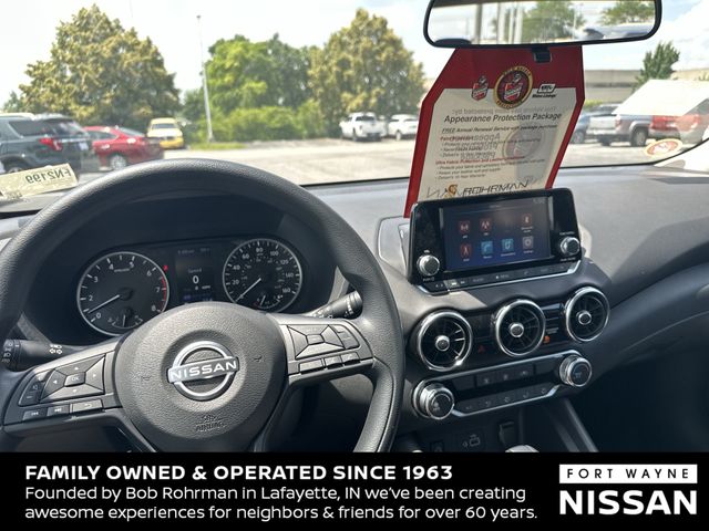 Vehicle image 18 of 36