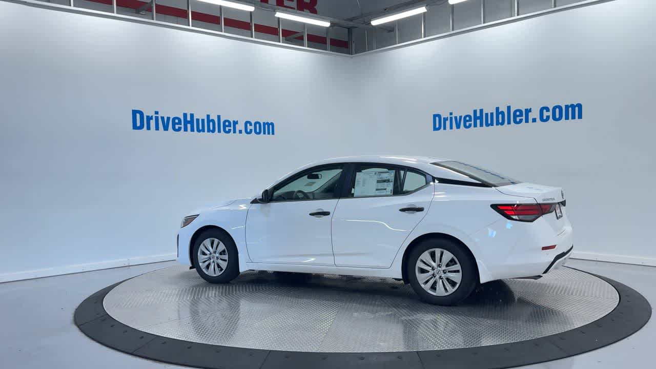 Vehicle image 7 of 41